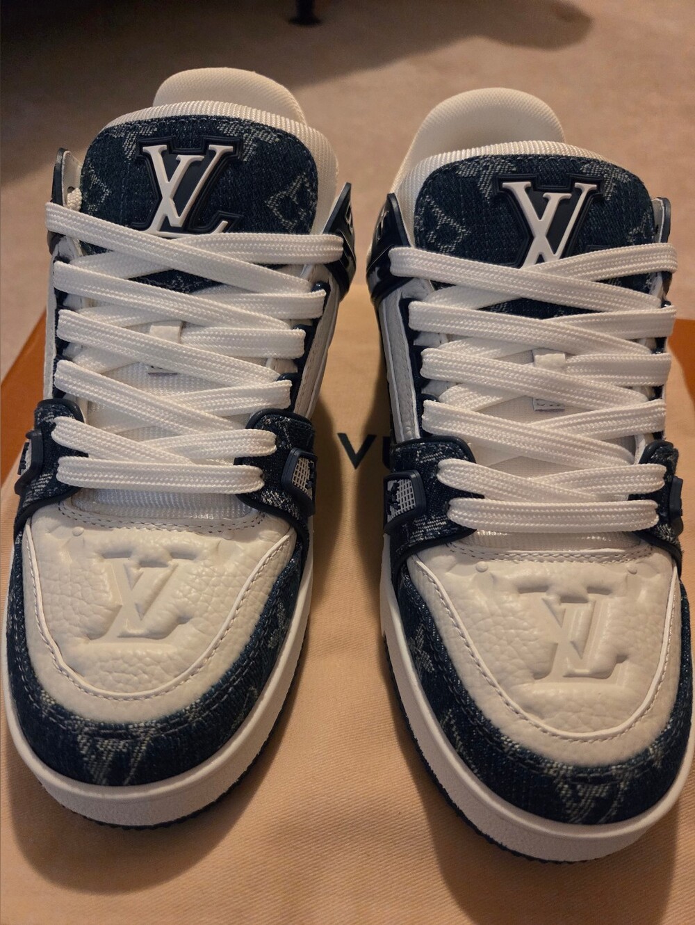 Unisex Navy/White Trainer Monogram Sneakers Sz EU39